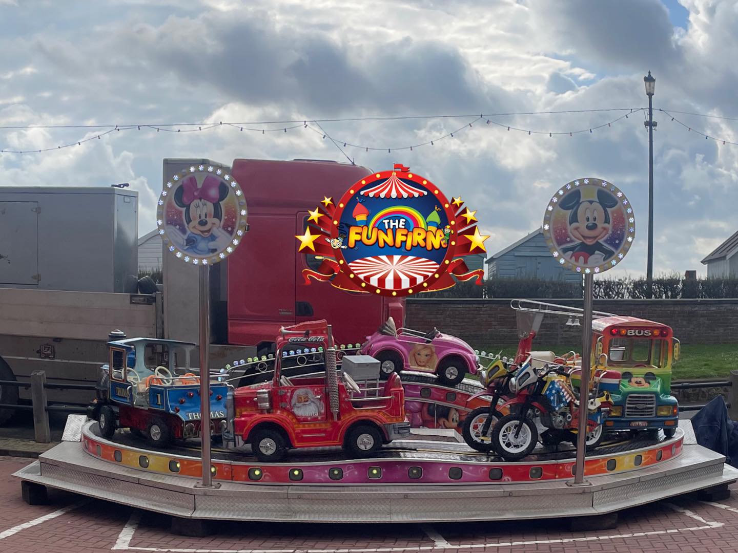 formula track children's ride 